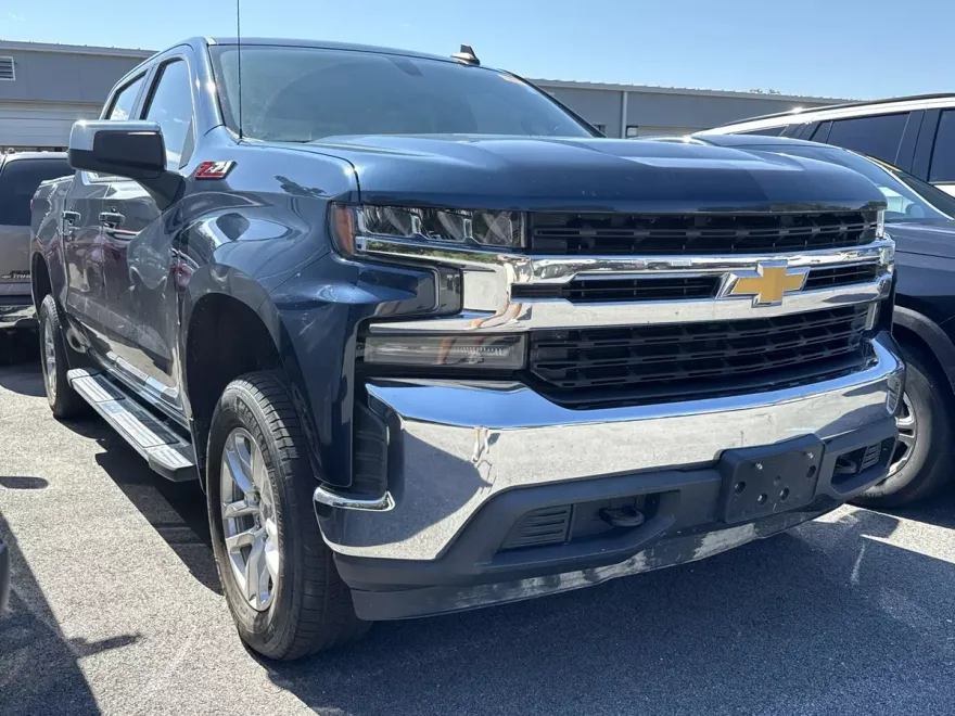 2019 Chevrolet Silverado 1500 LT photo 1