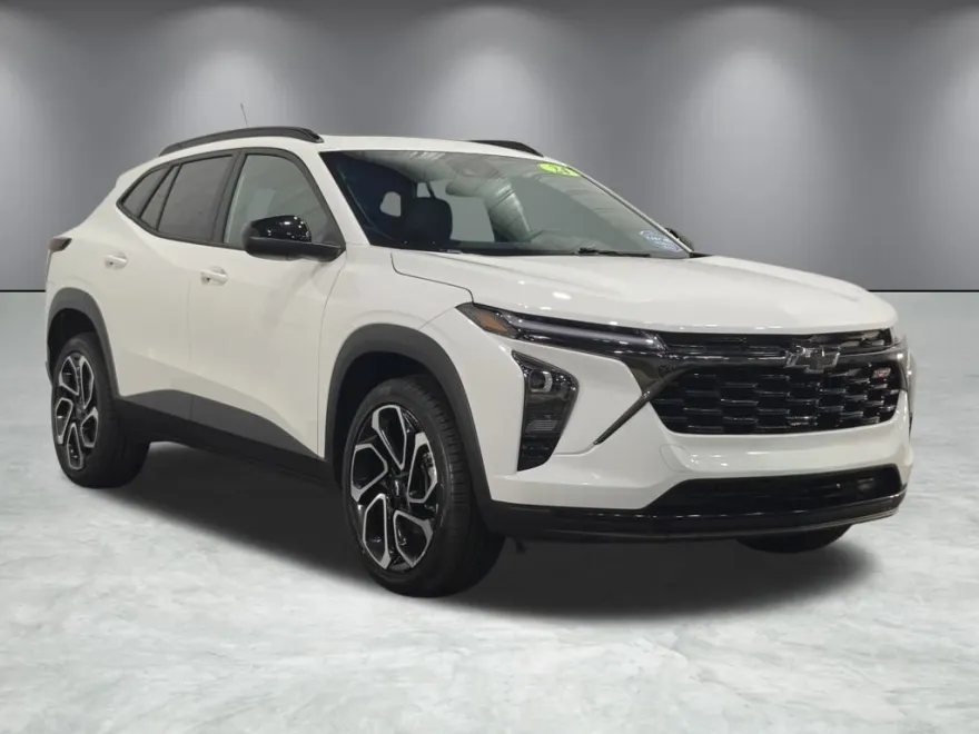 2024 Chevrolet Trax photo 1
