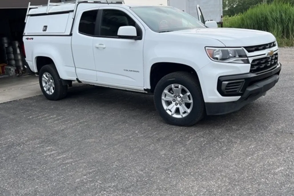 2022 Chevrolet Colorado LT photo 1