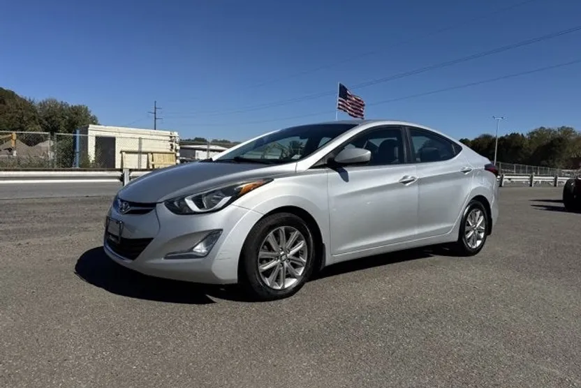 2016 Hyundai Elantra SE photo 1