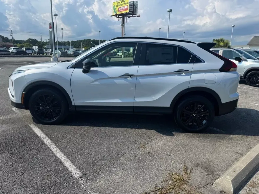 2025 Mitsubishi Eclipse Cross SEL photo 1