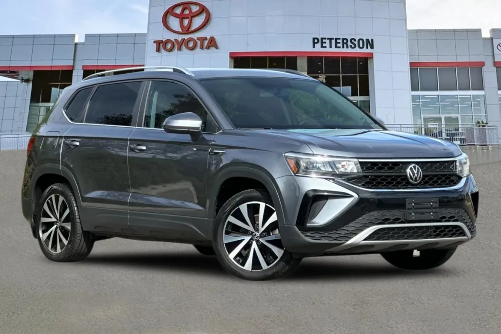 2022 Volkswagen Taos SE photo 1