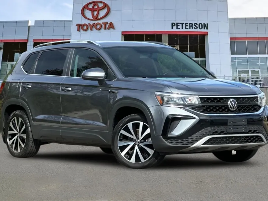 2022 Volkswagen Taos SE photo 1