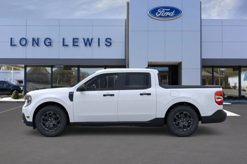 2025 Ford Maverick XLT photo 1