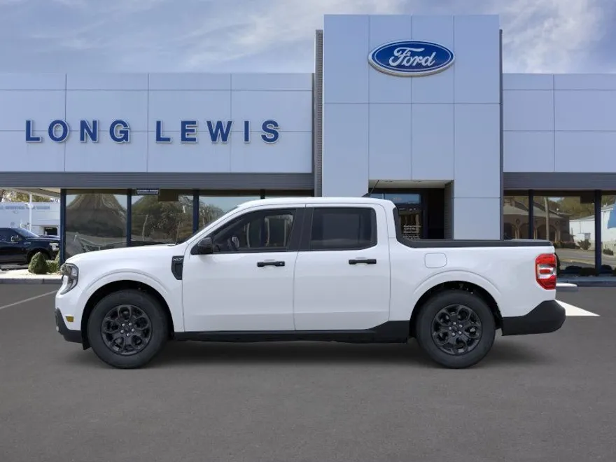 2025 Ford Maverick XLT photo 1