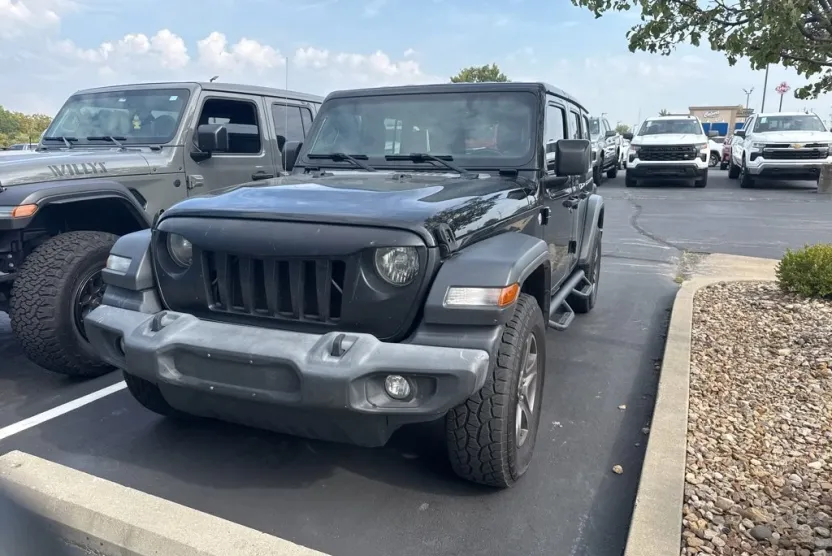 2018 Jeep Wrangler Unlimited Sport S photo 1