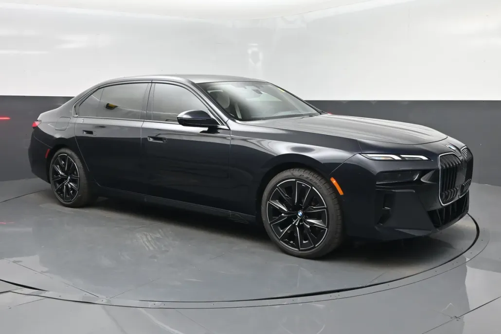 2025 Bmw 740i photo 1