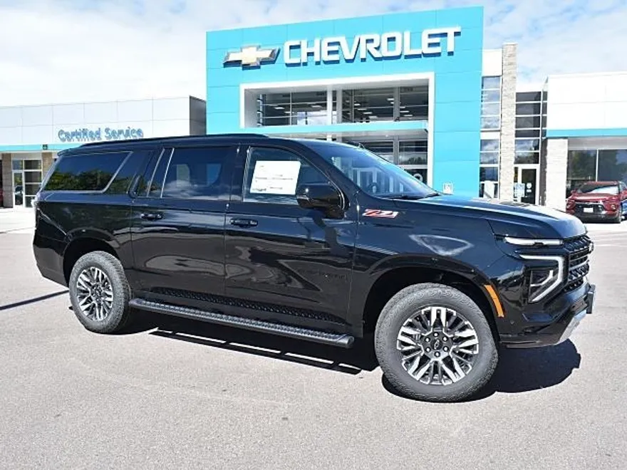 2026 Chevrolet Suburban Z71 photo 1