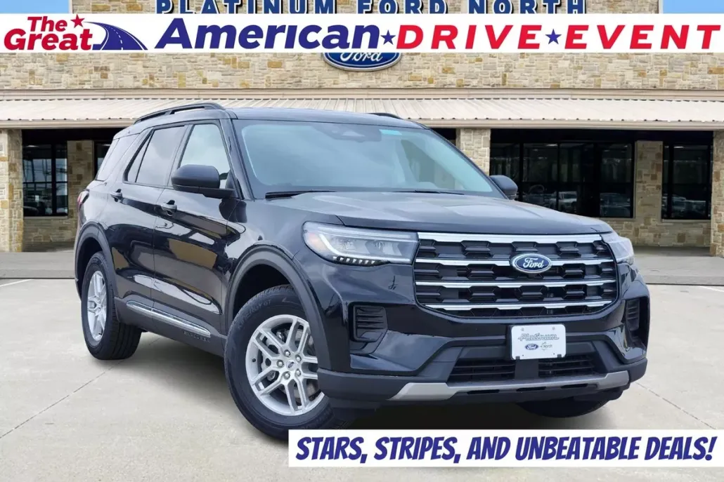 2025 Ford Explorer photo 1