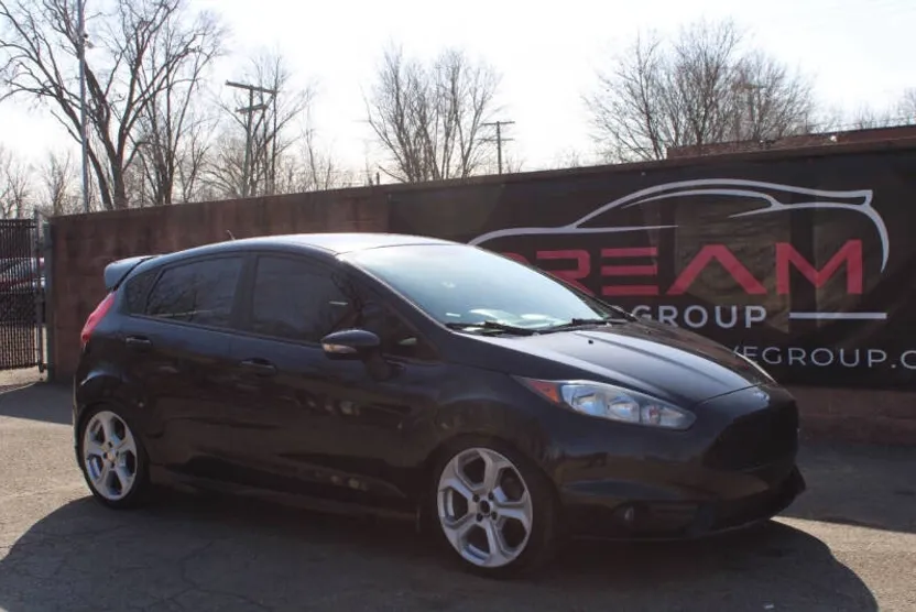 2015 Ford Fiesta ST photo 1