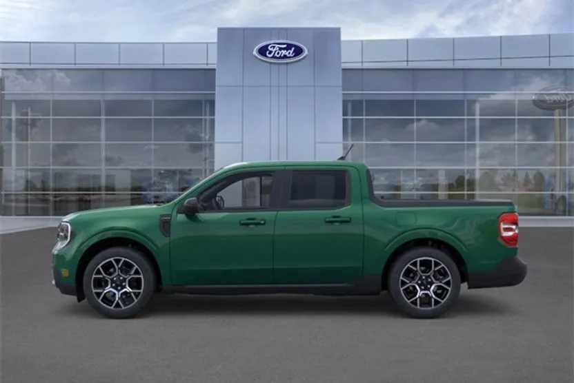 2025 Ford Maverick Lariat photo 1