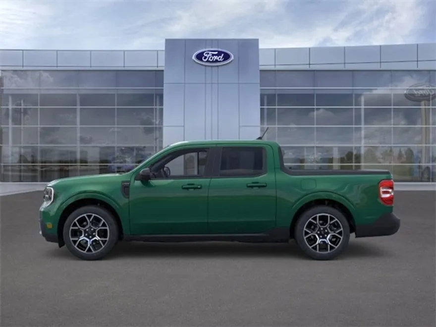2025 Ford Maverick Lariat photo 1
