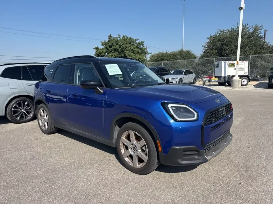 2025 Mini Cooper S ALL4 photo 1