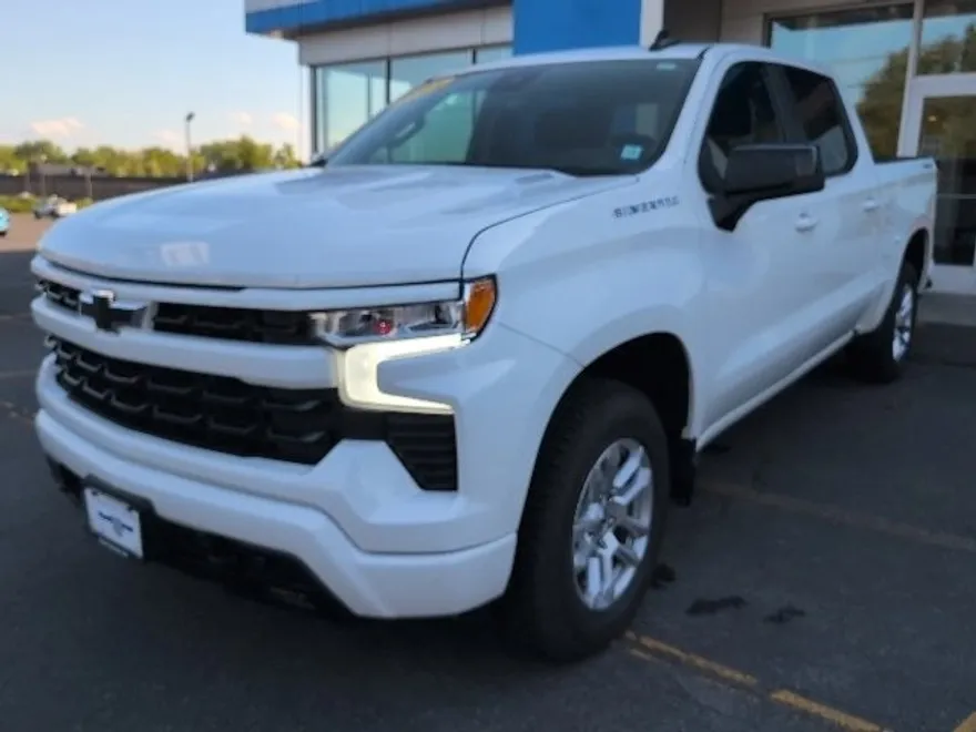 2023 Chevrolet Silverado 1500 RST photo 1