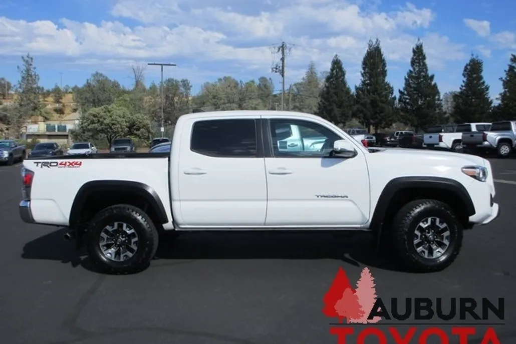 2021 Toyota Tacoma TRD Off-Road photo 1