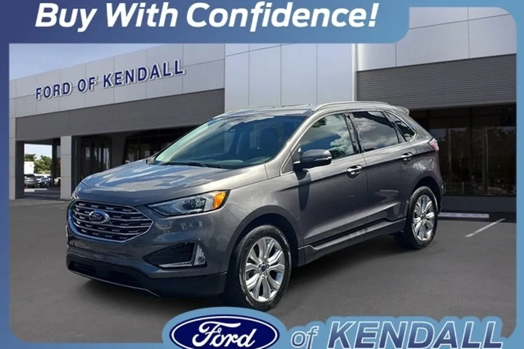 2022 Ford Edge Titanium photo 1