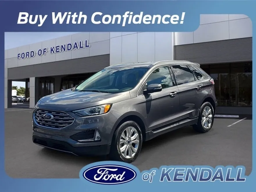 2022 Ford Edge Titanium photo 1