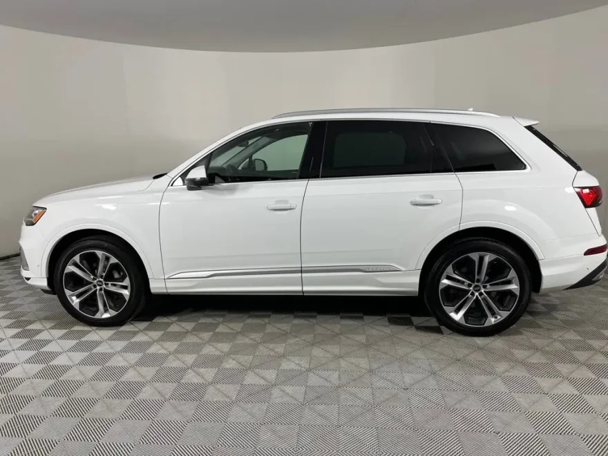 2022 Audi Q7 55 Premium Plus photo 1