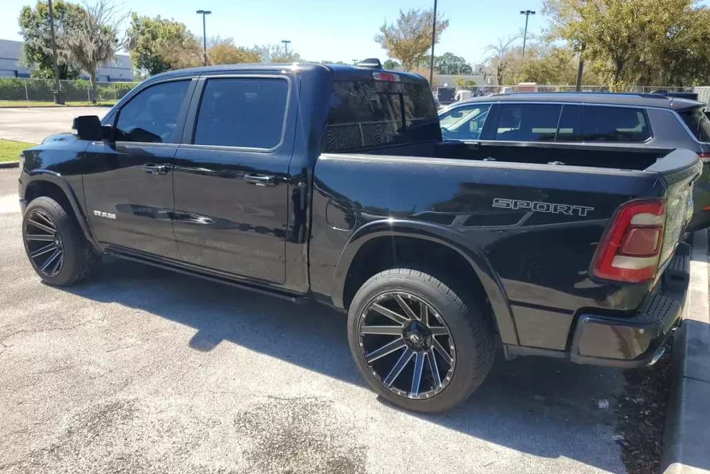 2020 Ram 1500 Laramie photo 1