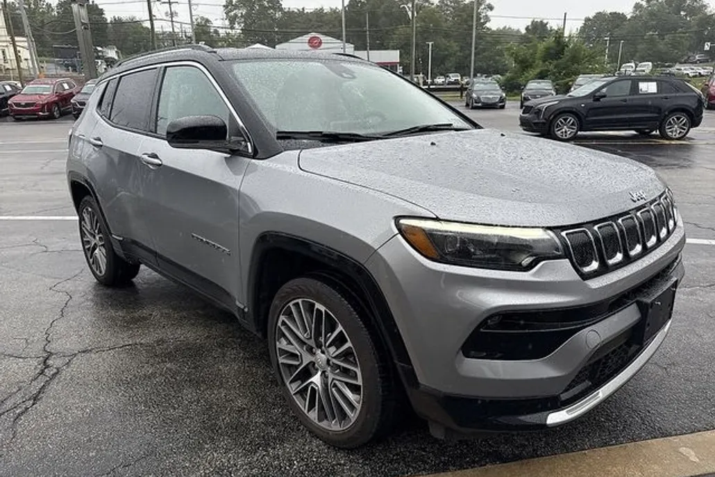 2022 Jeep Compass Limited photo 1