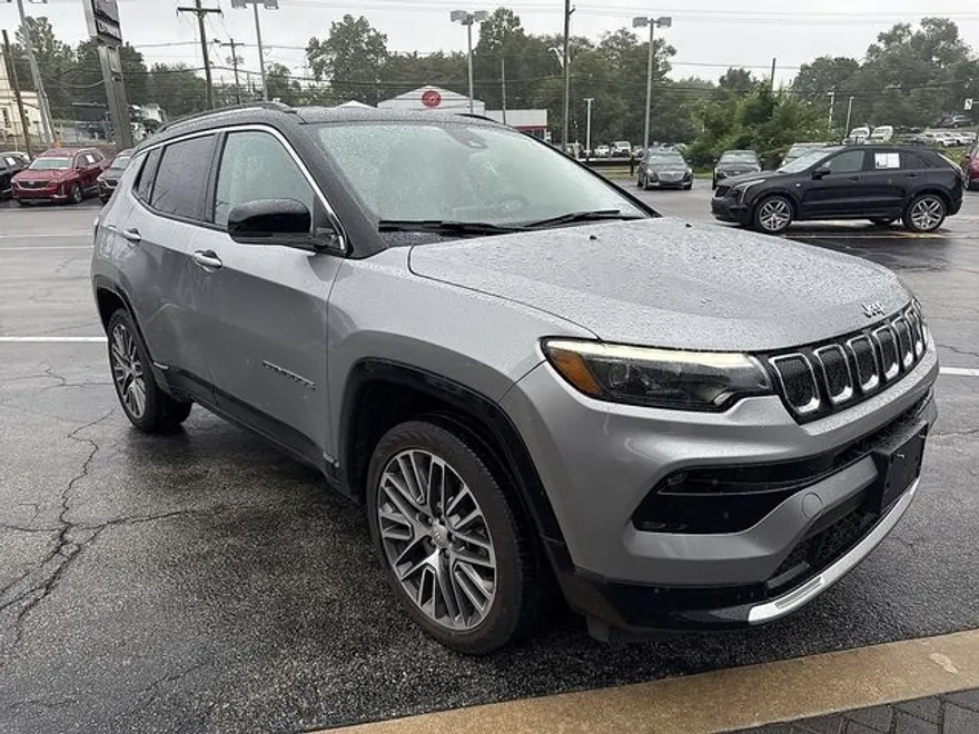 2022 Jeep Compass Limited photo 1