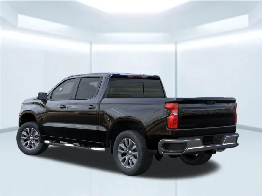 2026 Chevrolet Silverado LT photo 1