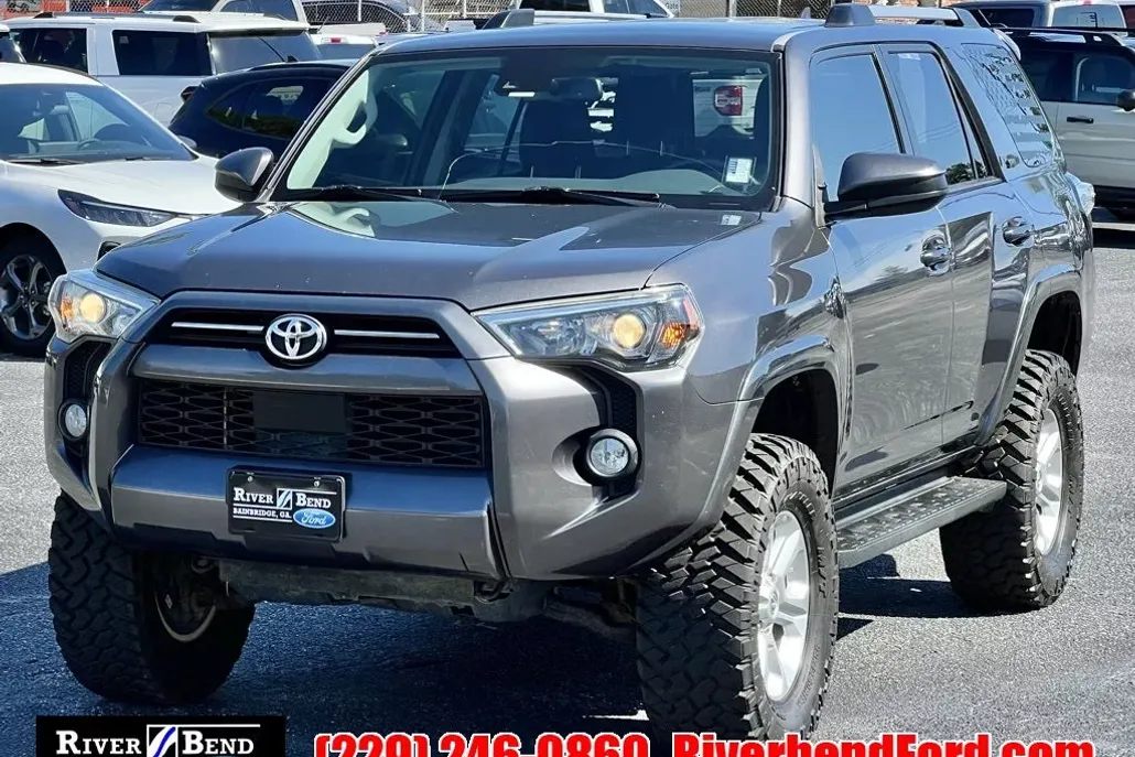 2020 Toyota 4Runner SR5 photo 1