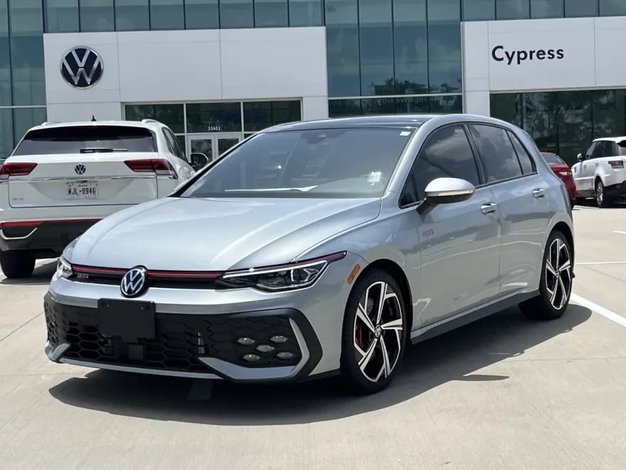 2025 Volkswagen Golf GTI SE photo 1