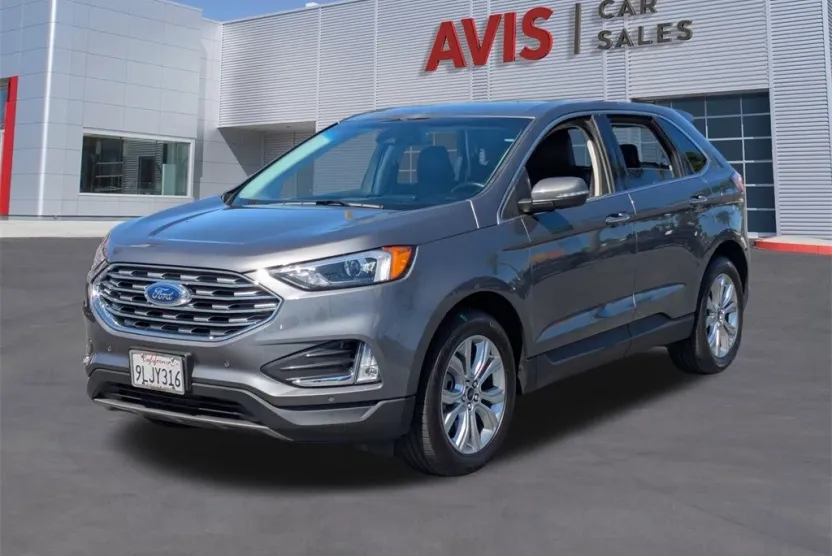 2024 Ford Edge Titanium photo 1