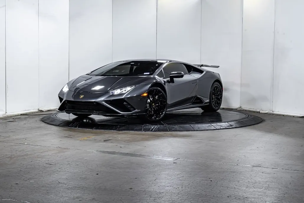 2022 Lamborghini Huracan Evo Coupe photo 1