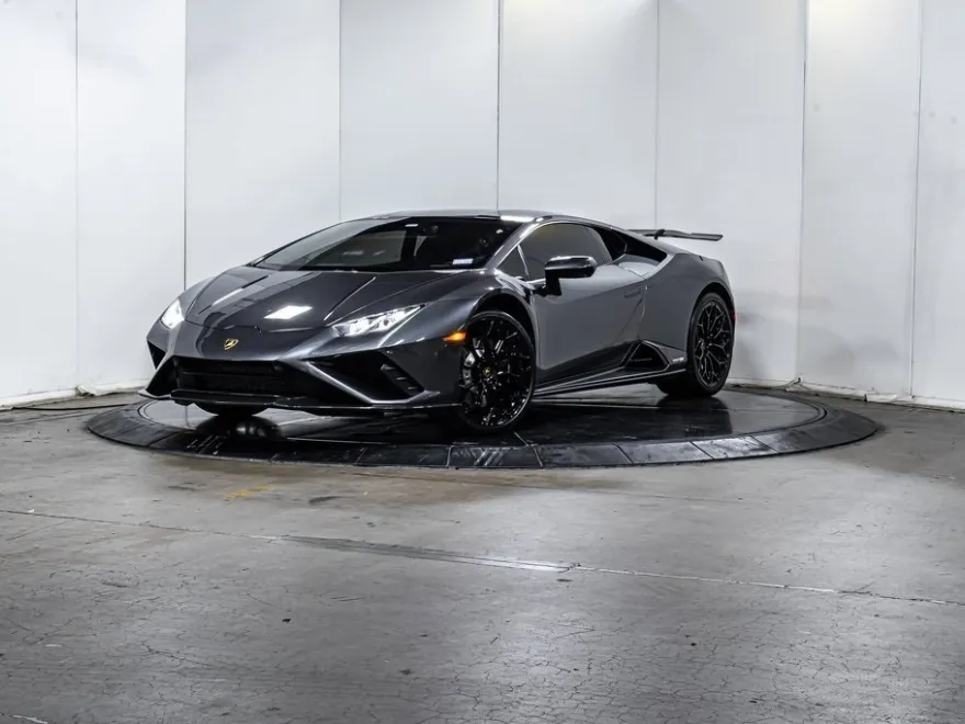 2022 Lamborghini Huracan Evo Coupe photo 1