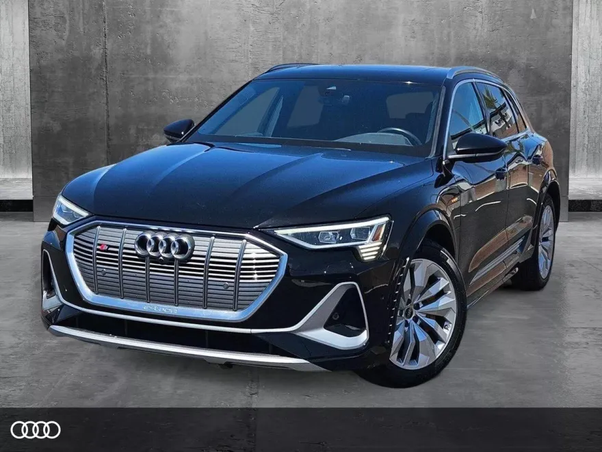 2022 Audi e-tron Premium Plus photo 1