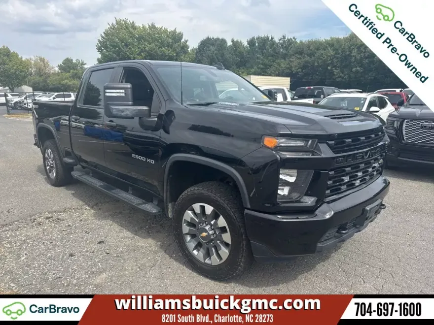 2022 Chevrolet Silverado Custom photo 1