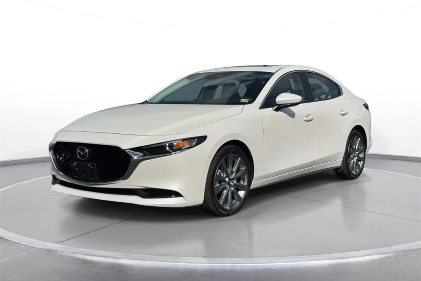 2025 Mazda Mazda3 2.5 s Preferred photo 1