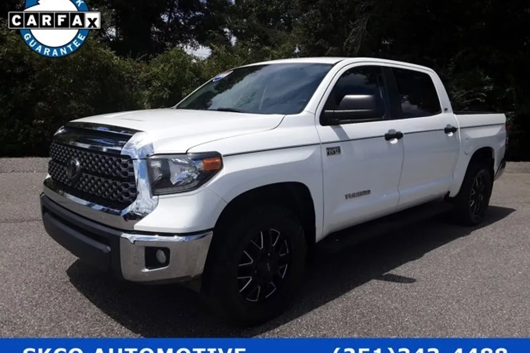 2020 Toyota Tundra CrewMax SR5 photo 1