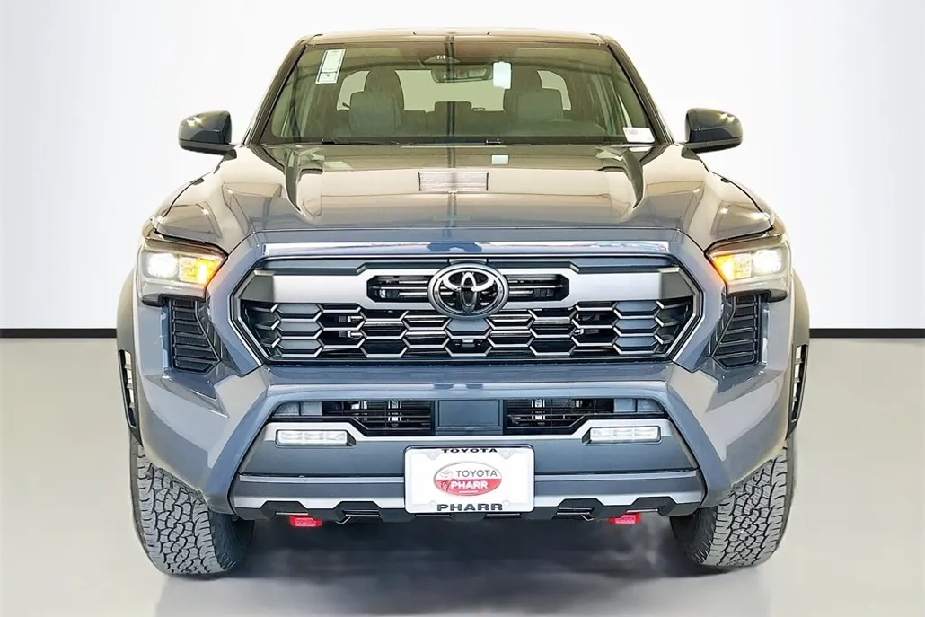 2025 Toyota Tacoma TRD Off-Road photo 1