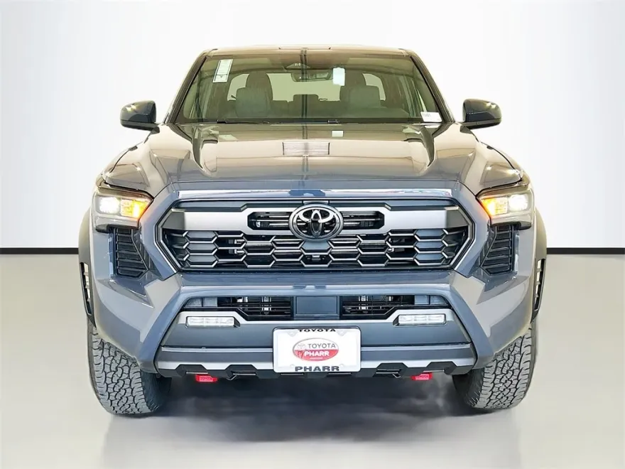 2025 Toyota Tacoma TRD Off-Road photo 1