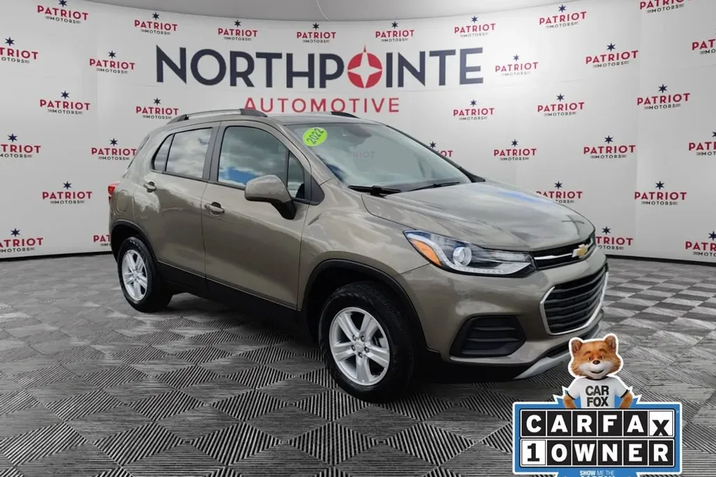 2022 Chevrolet Trax LT photo 1