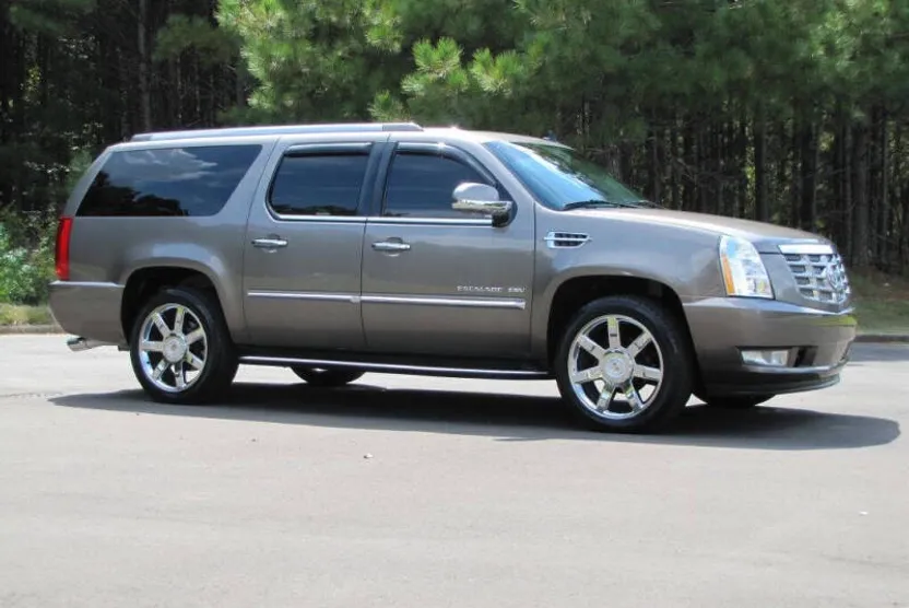 2012 Cadillac Escalade ESV Luxury photo 1