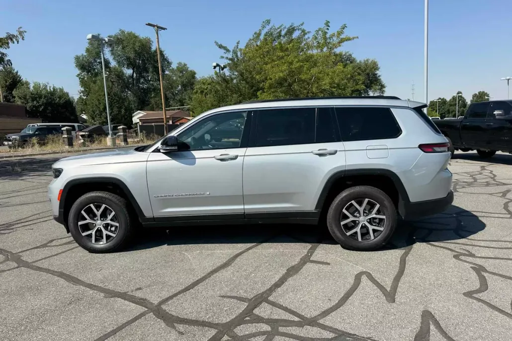 2025 Jeep Grand Cherokee Limited photo 1