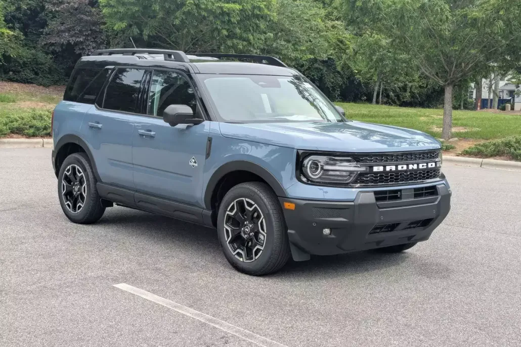 2025 Ford Bronco Sport Outer Banks photo 1