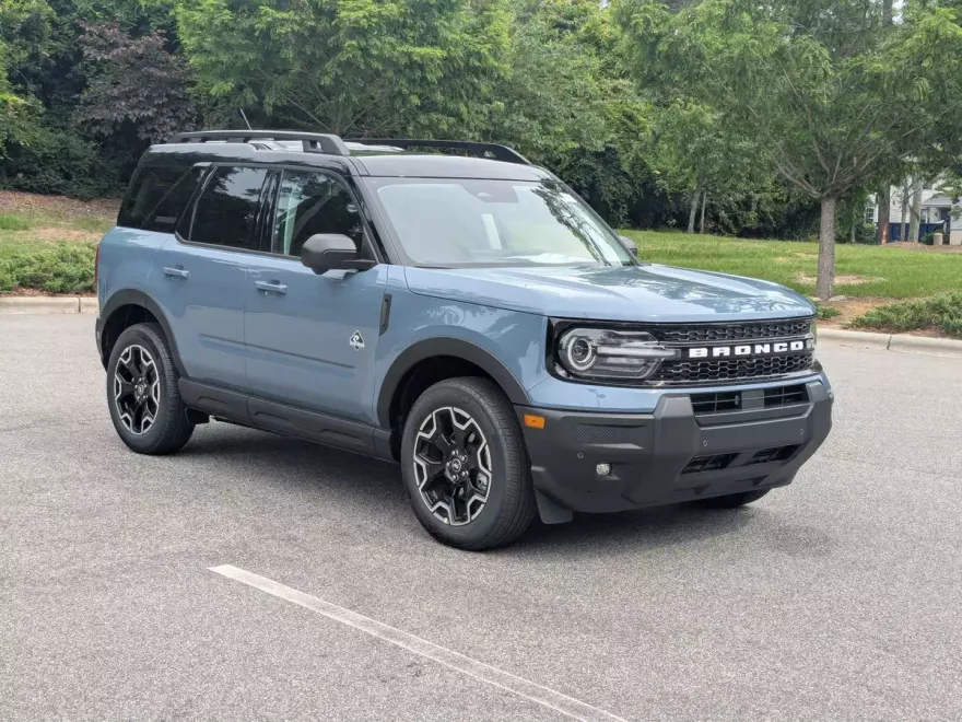 2025 Ford Bronco Sport Outer Banks photo 1