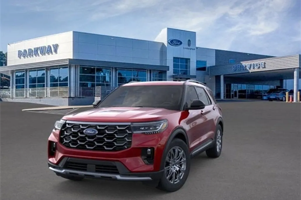 2025 Ford Explorer Platinum photo 1