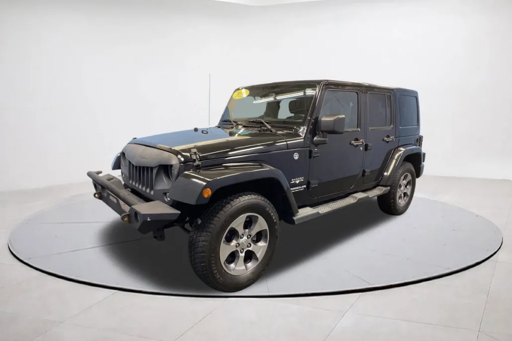 2016 Jeep Wrangler Unlimited Sahara photo 1