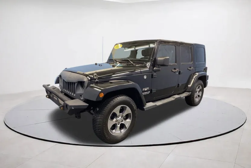 2016 Jeep Wrangler Unlimited Sahara photo 1