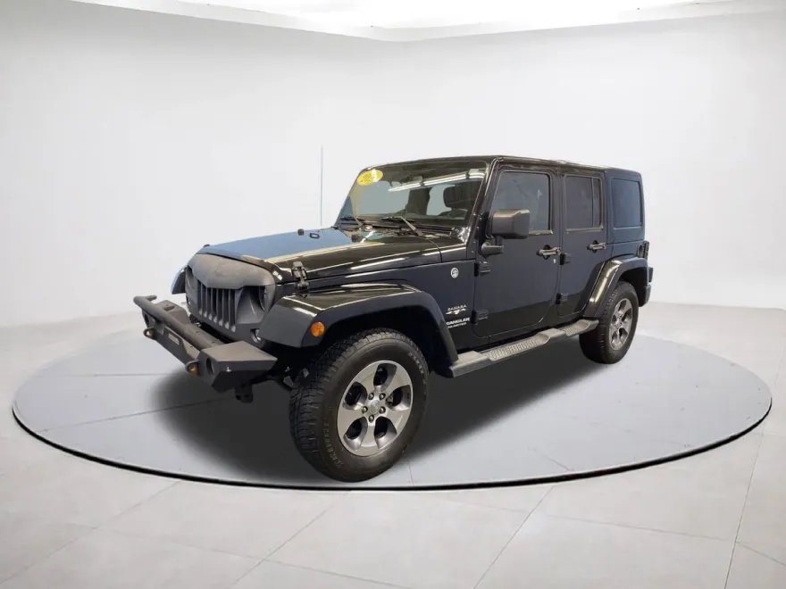 2016 Jeep Wrangler Unlimited Sahara photo 1