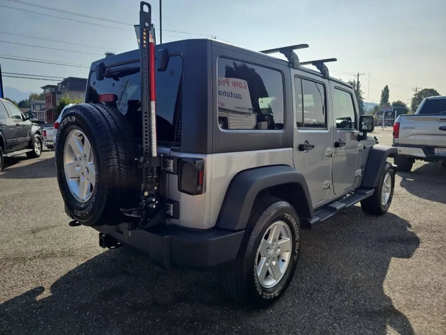 2014 Jeep Wrangler Unlimited Sport photo 1