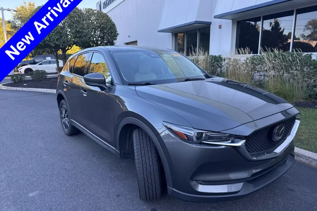 2017 Mazda CX-5 Grand Touring photo 1