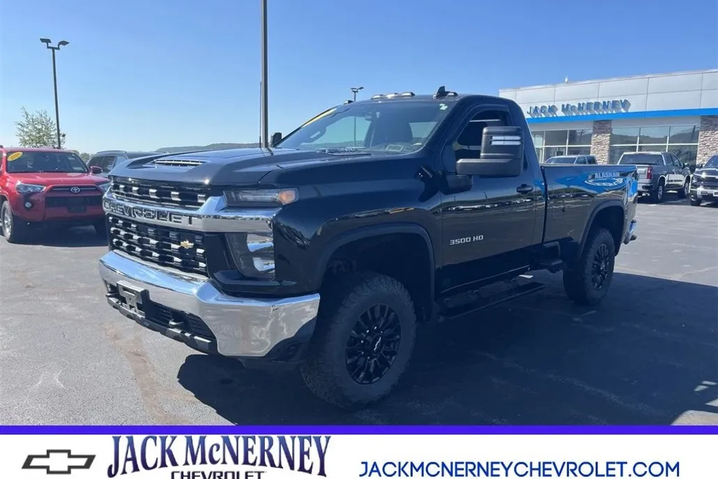 2021 Chevrolet Silverado 3500HD LT photo 1