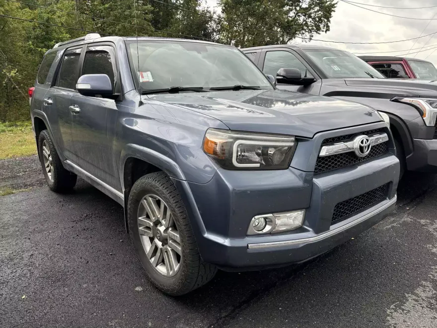 2011 Toyota 4Runner SR5 photo 1